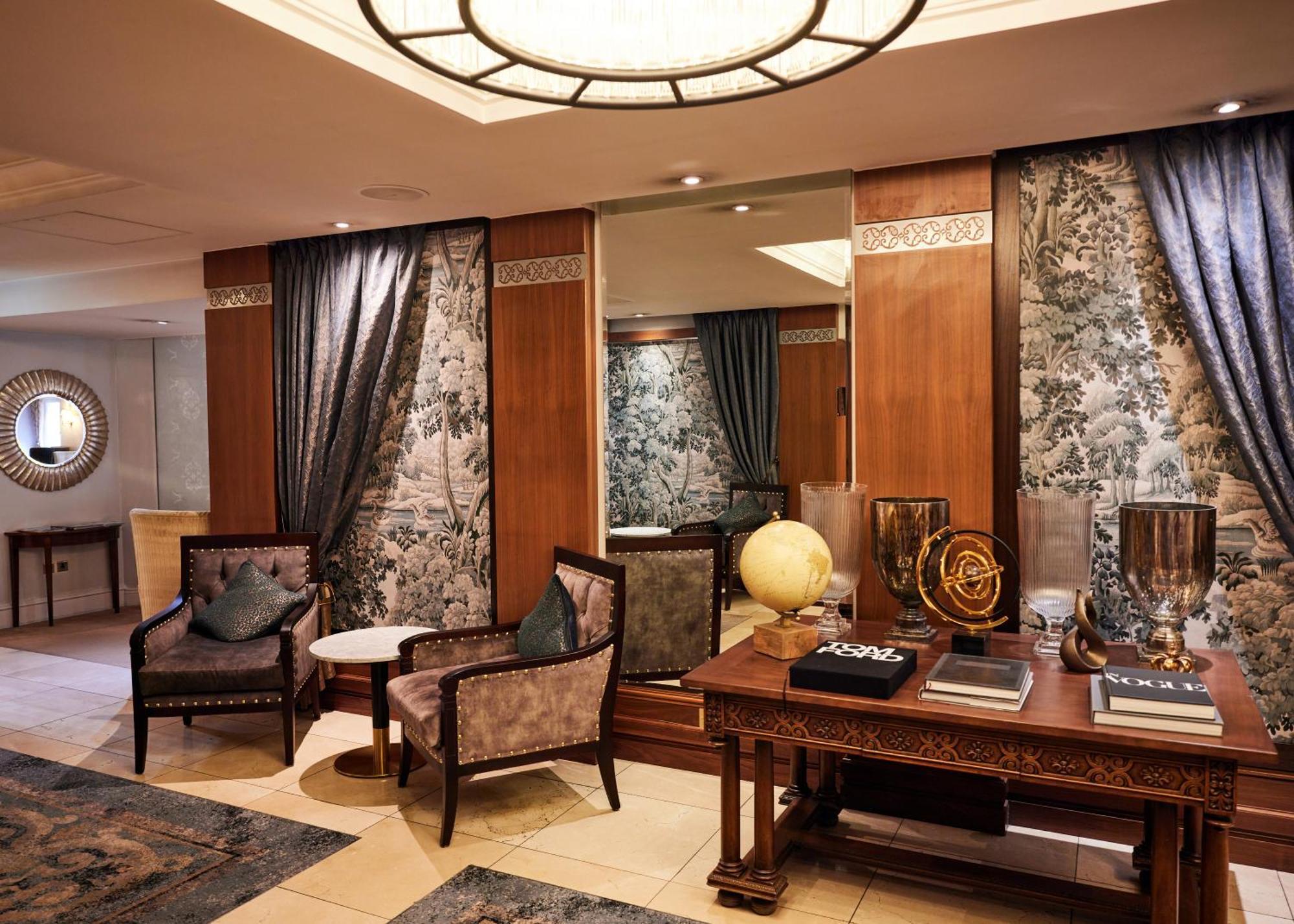 Отель The Royal Horseguards Hotel, 4*