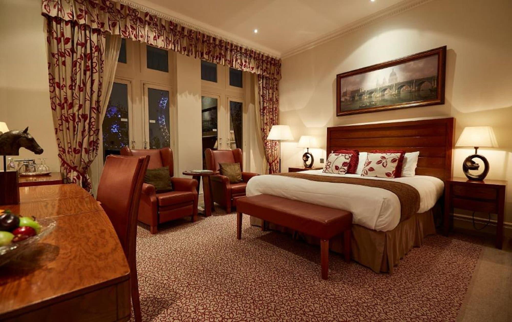 The Royal Horseguards Hotel, Отель 4*